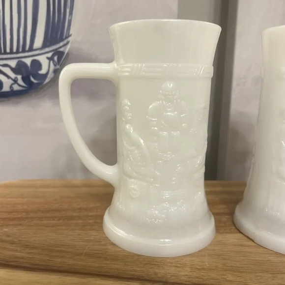 (2) VINTAGE FOSTORIA MILK GLASS MUG HEAT PROOF, U.S.A. - Picture 2 of 7